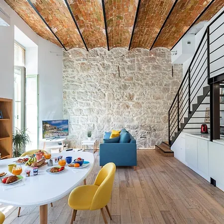 Gubernatis - Beautiful Duplex With Terrace * 니스