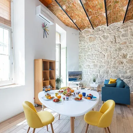 아파트 Gubernatis - Beautiful Duplex With Terrace